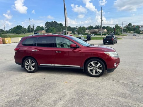 Used 2015 Nissan Pathfinder Platinum image 1