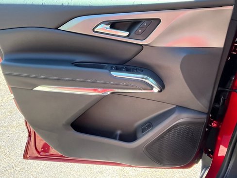 New 2026 Chevrolet Traverse LT image 9