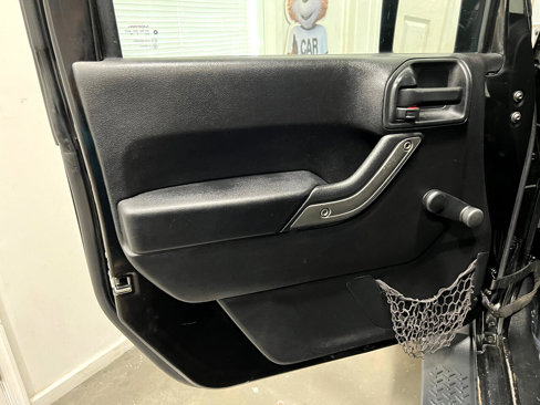 Used 2015 Jeep Wrangler Sport w/ Connectivity Group image 18