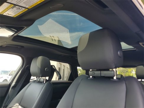 New 2026 Land Rover Range Rover Velar Dynamic SE image 22