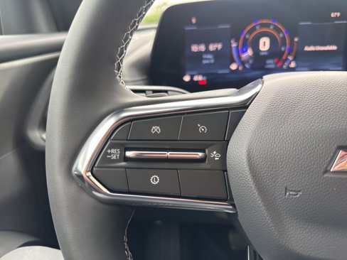 New 2025 Chevrolet Traverse LT image 32