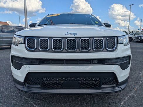Used 2023 Jeep Compass Sport image 8