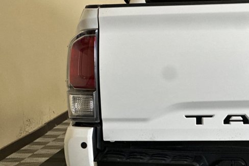 Used 2021 Toyota Tacoma TRD Off-Road image 42