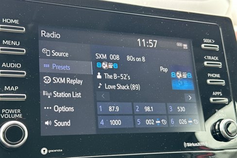 Used 2022 Toyota Camry SE image 18