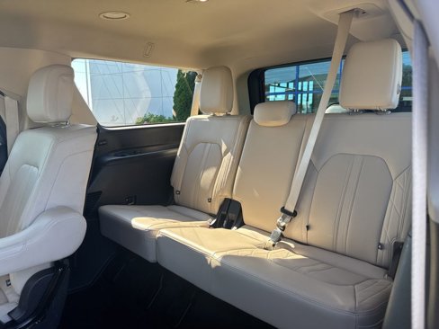 Used 2022 Ford Expedition Max Platinum image 37