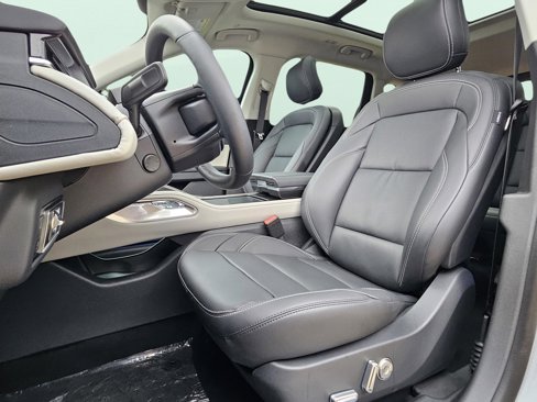 New 2025 Lincoln Nautilus Premier w/ Equipment Group 102A image 13