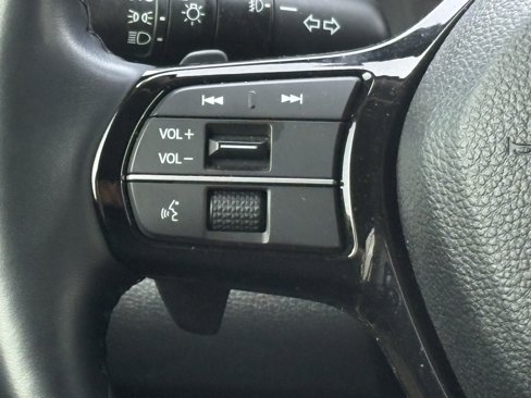 Used 2023 Honda Pilot Elite image 11