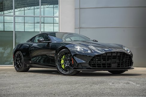 New 2025 Aston Martin Vanquish Coupe image 1