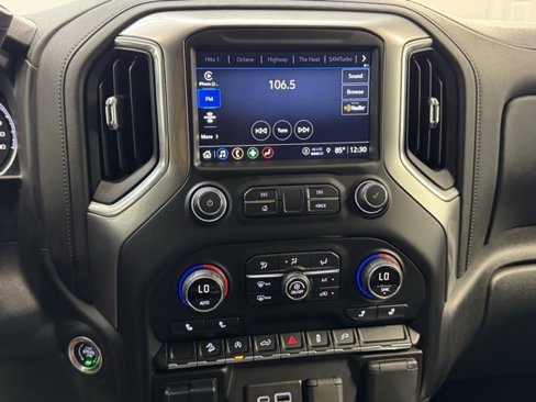 Used 2021 Chevrolet Silverado 1500 LT Trail Boss w/ Convenience Package II image 18