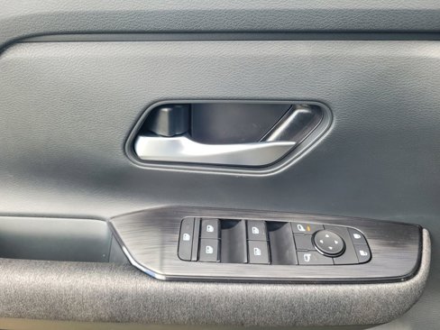 New 2025 Nissan Kicks SV w/ SV Premium Package image 12