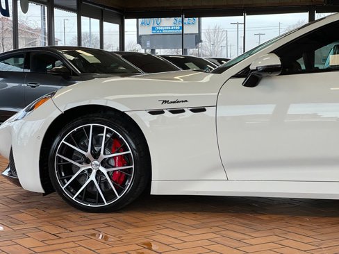Used 2024 Maserati GranTurismo Modena image 38