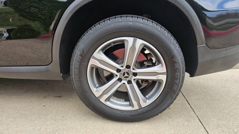Used 2019 Mercedes-Benz GLC 300 w/ Premium Package image 14