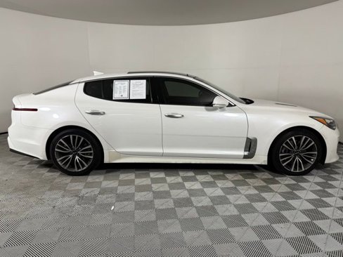 Used 2018 Kia Stinger Premium image 9