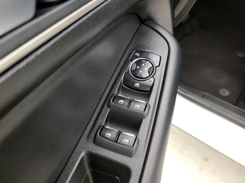 Used 2024 Ford Edge SEL image 26