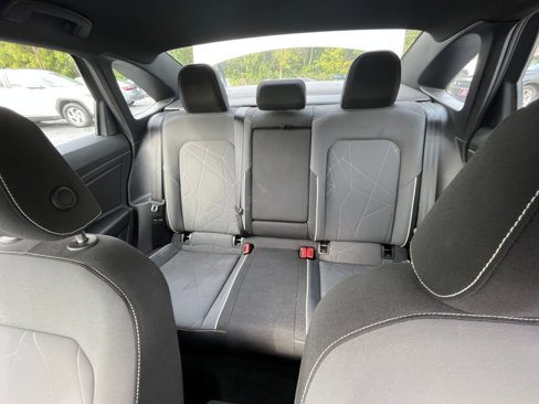 Used 2025 Volkswagen Jetta Sport image 32