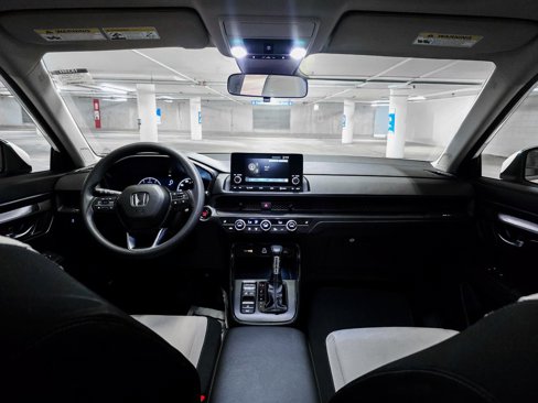 Used 2023 Honda CR-V EX image 3