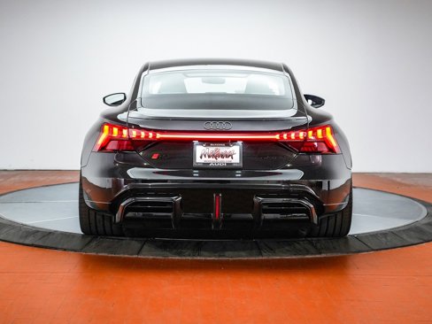 New 2025 Audi RS e-tron GT performance image 15
