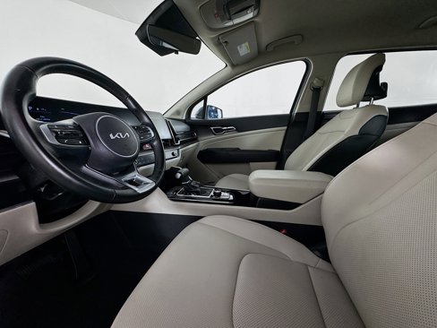 Used 2025 Kia Sportage EX image 21