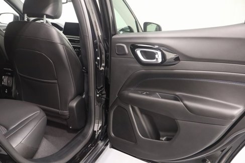 New 2025 Jeep Compass Latitude image 15