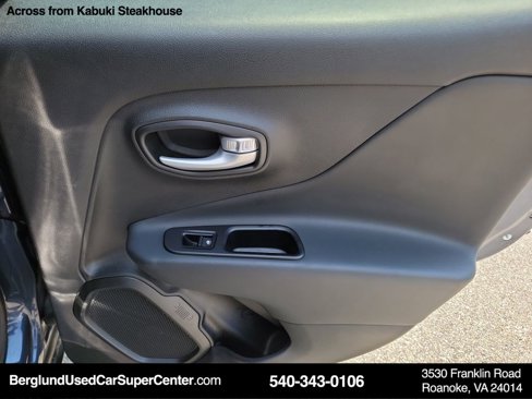 Used 2023 Jeep Renegade Trailhawk image 18
