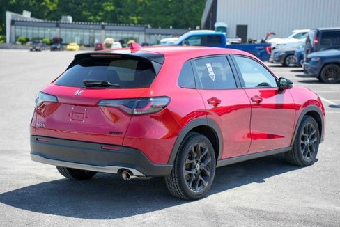 Used 2024 Honda HR-V Sport image 5