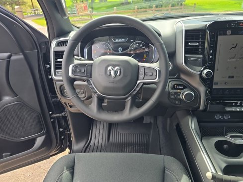 New 2026 RAM 1500 4x4 Crew Cab image 13