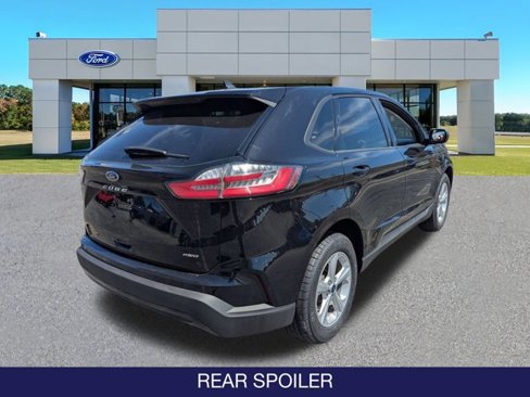 Certified 2022 Ford Edge SE image 3