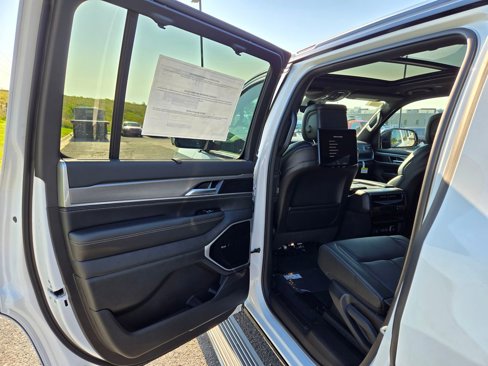 New 2025 Jeep Wagoneer Series III image 25