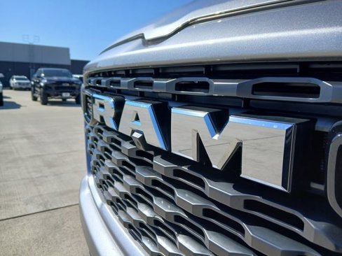 New 2026 RAM 1500 4x4 Crew Cab image 28