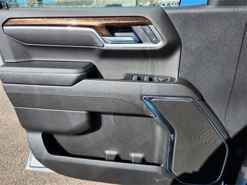 New 2025 GMC Sierra 1500 SLE w/ X31 Off-Road Package image 6