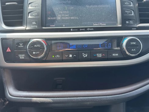 Used 2019 Toyota Highlander Limited image 20