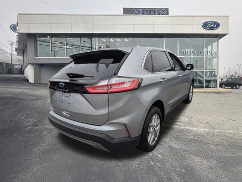 Certified 2022 Ford Edge SEL w/ Convenience Package image 3