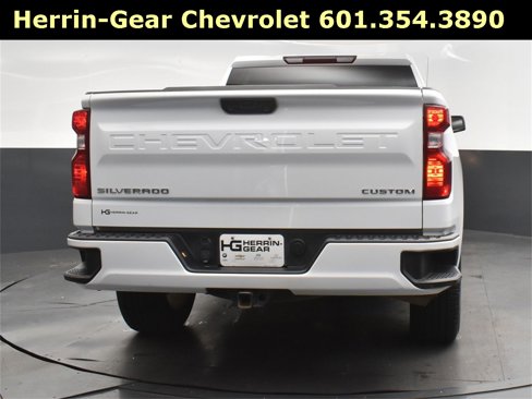 Used 2023 Chevrolet Silverado 1500 Custom image 6