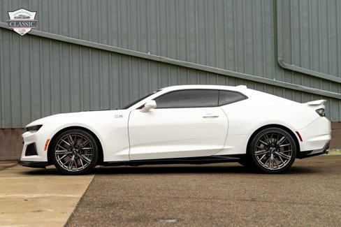 Used 2023 Chevrolet Camaro ZL1 image 9