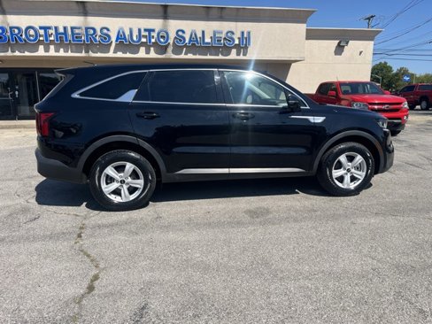 Used 2022 Kia Sorento LX image 7
