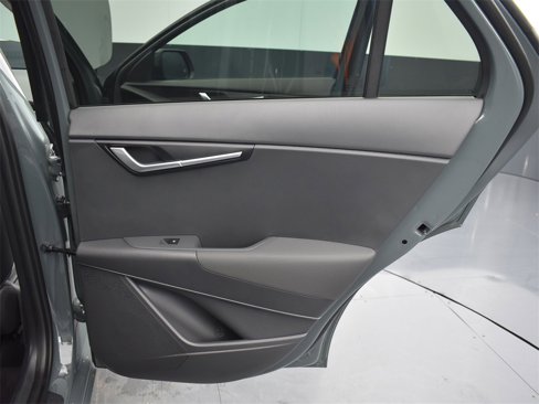 New 2025 Kia Niro EX image 21