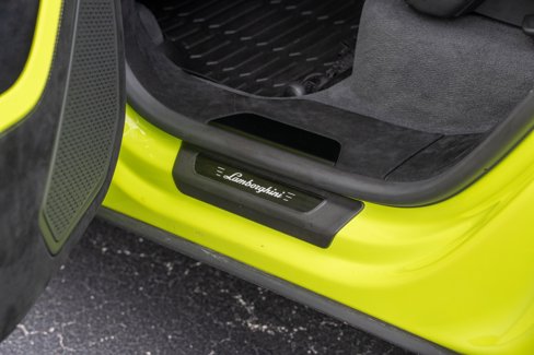 Used 2024 Lamborghini Urus Performante image 39