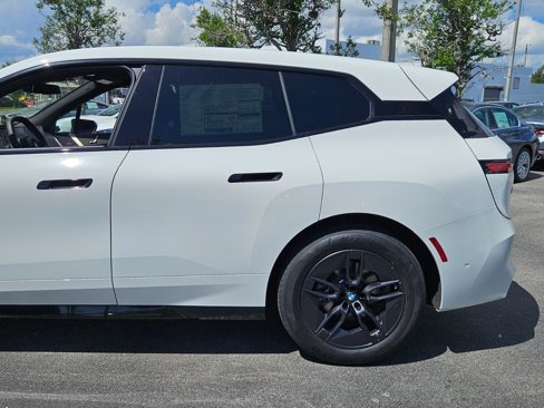 New 2026 BMW iX xDrive60 w/ Premium Package image 8