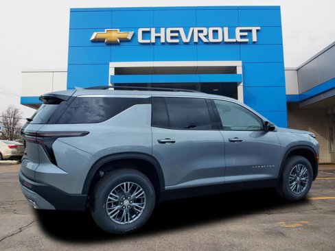 New 2026 Chevrolet Traverse LT w/ Driver Confidence Package image 2