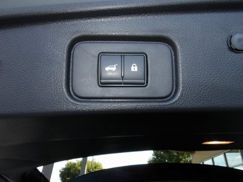 Certified 2024 Nissan Pathfinder SL w/ SL Premium Package image 11