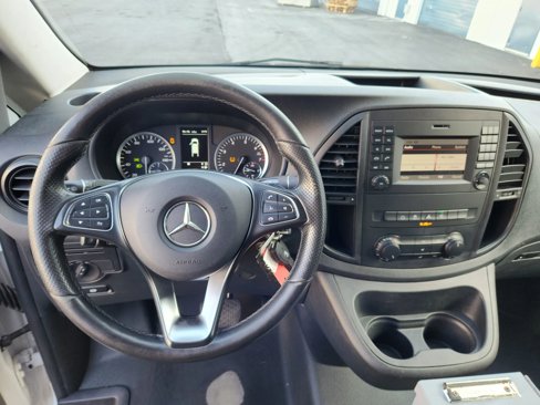 Used 2018 Mercedes-Benz Metris image 7