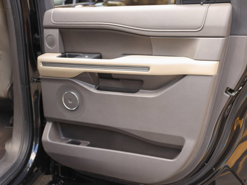 Used 2019 Ford Expedition Max XLT w/ Equipment Group 202A image 51