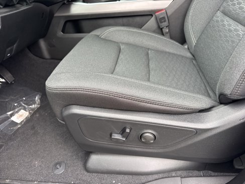 New 2026 RAM 1500 4x4 Crew Cab image 12