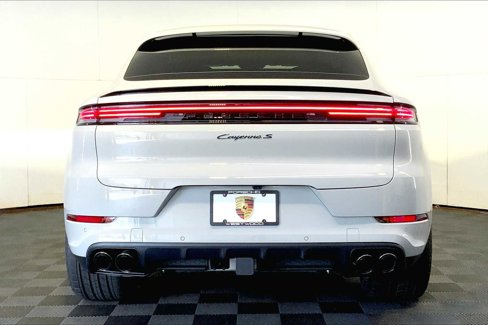 New 2025 Porsche Cayenne S image 6