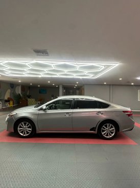Used 2015 Toyota Avalon XLE image 3
