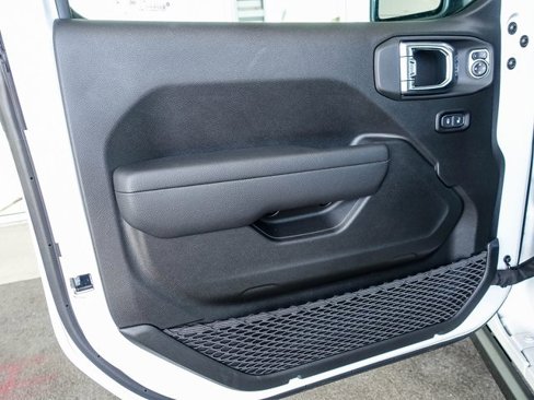 New 2025 Jeep Wrangler Unlimited Rubicon image 21