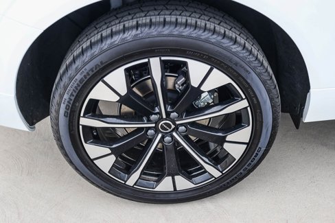 New 2026 Volvo XC60 B5 Plus w/ Protection Package Premier image 14