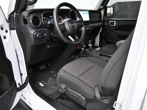 Used 2024 Jeep Gladiator Mojave w/ Safety Group image 2