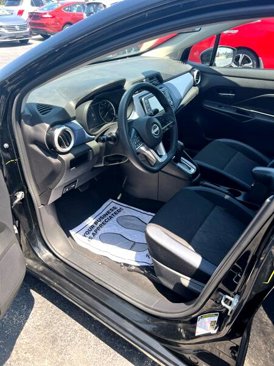 Used 2023 Nissan Versa SV image 12