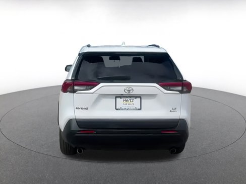 Used 2025 Toyota RAV4 LE image 12